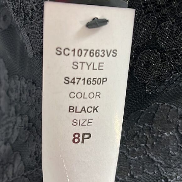 Scarlet Sleeveless Lace Petite Dress - Picture 5 of 5